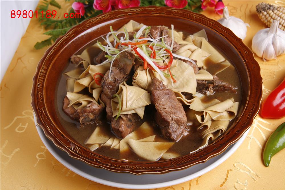 酱骨炖干豆腐